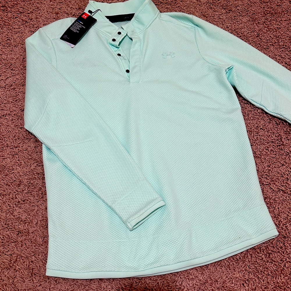 Under Armour Men’s golf shirt medium
New